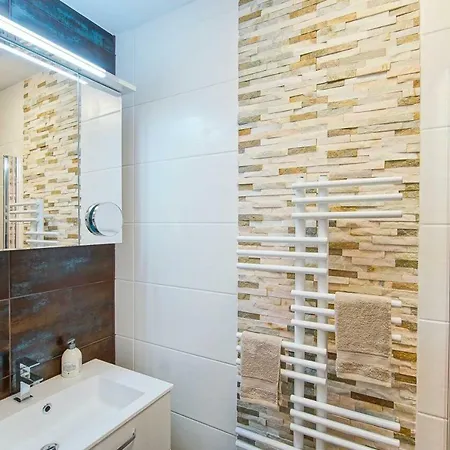 Auszeit 1 Mit Terasse Und Gratis Parkplatz * Leoben (Styria)