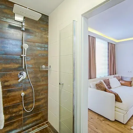 Auszeit 1 Mit Terasse Und Gratis Parkplatz