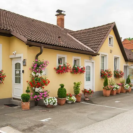 Auszeit 1 Mit Terasse Und Gratis Parkplatz Apartament