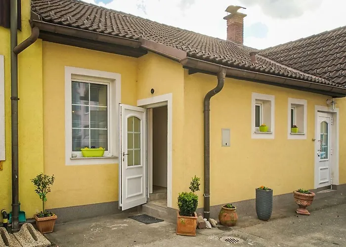 Apartament Auszeit 1 Mit Terasse Und Gratis Parkplatz Leoben (Styria)